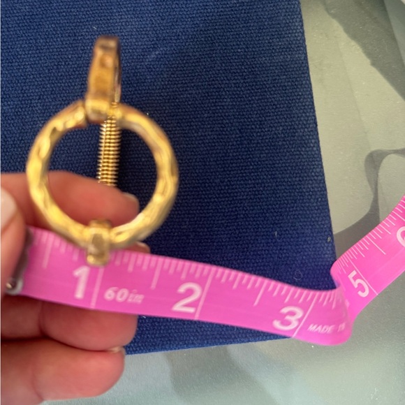 Elegant Gold-Toned Bracelet- easy on/easy off! Add some fun and flare to any day - Picture 6 of 7